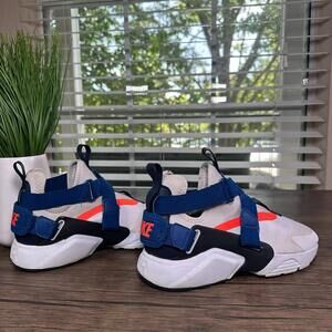 Nike Air Huarache White Blue Running Shoes Women’s 7.5 Athletic Sneakers
